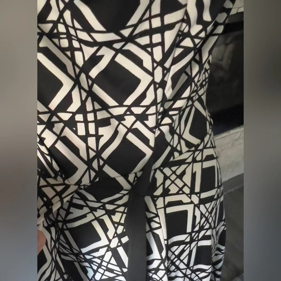 Alyn Paige size Large geometric slip on belted A-line dress - Picture 8 of 9